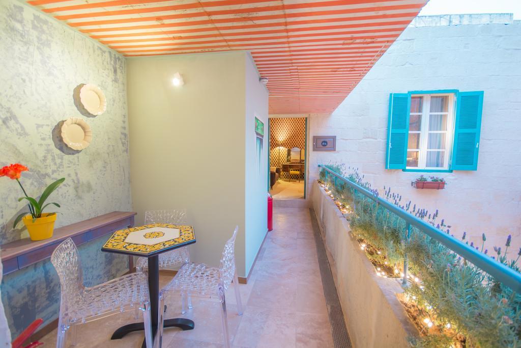 The Vincent Boutique Suites Valletta Exterior photo