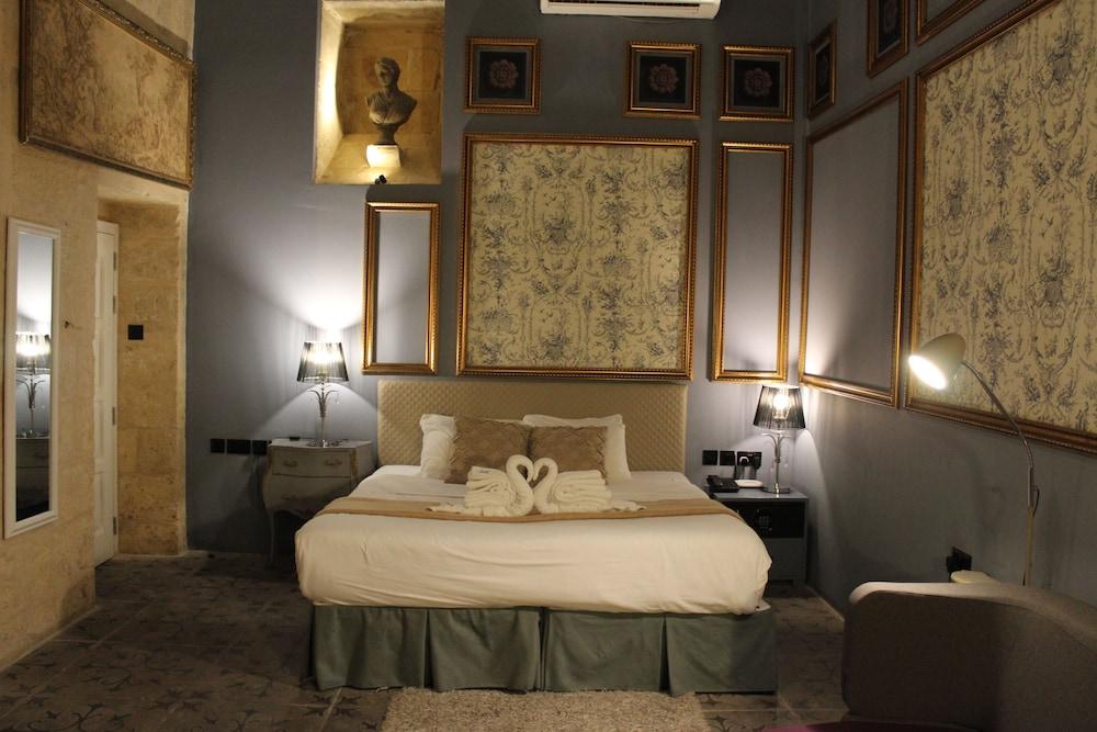The Vincent Boutique Suites Valletta Exterior photo