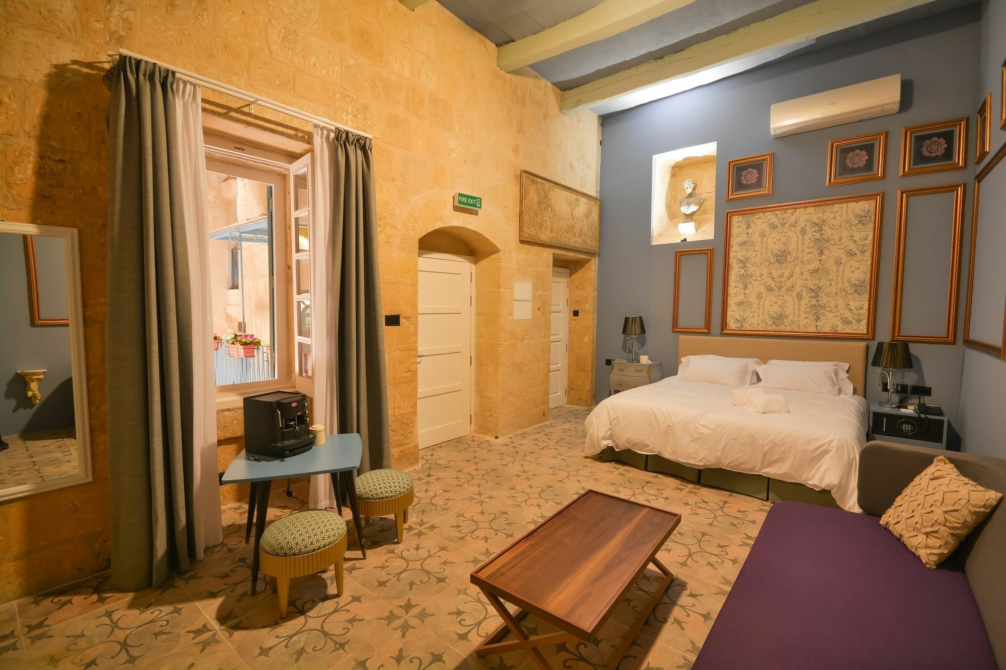The Vincent Boutique Suites Valletta Exterior photo